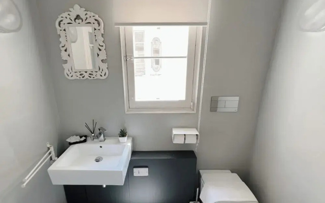 Charming Spacious 3BR Apartment