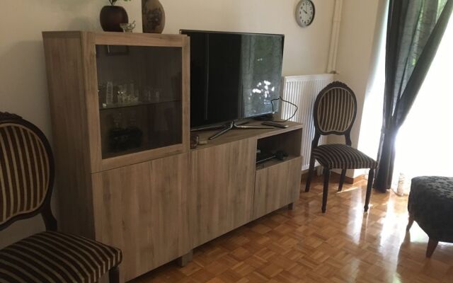 Panormou Central Apartment