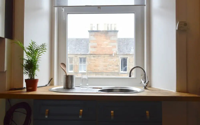 Stylish & Modern Flat Near City Centre, Edinburgh