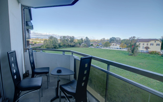 DESIGN APARTMENT Near GENEVA