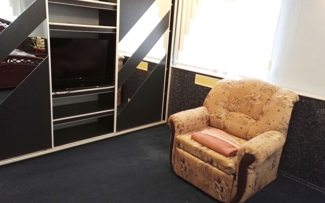 Апартаменты на Толстого 1