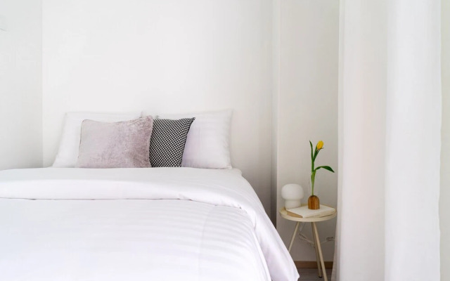 New stylish 2br apartment with balcony