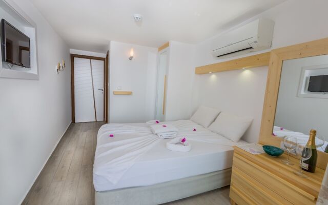 Defne Hotel