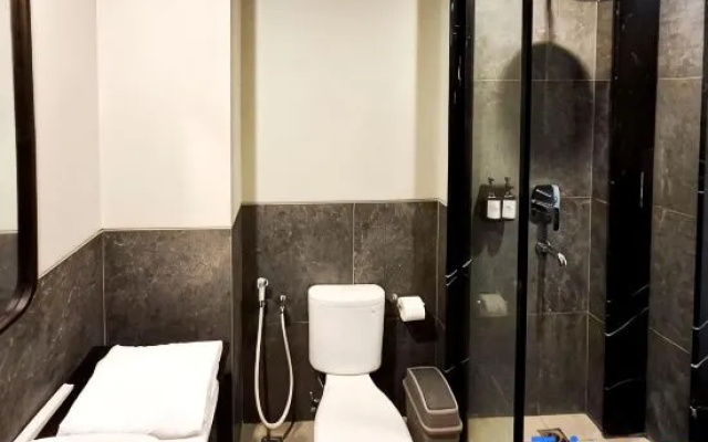 Urbanview KAS Hotel Syariah near Simpang 5 Purwodadi