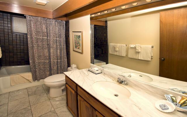 Polo Beach Club Vacation Rentals - APlus Resorts