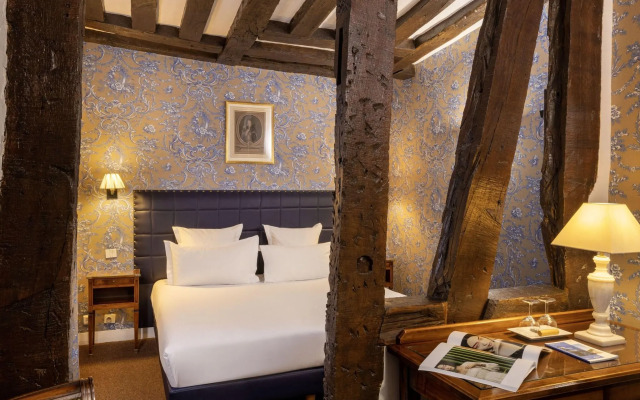 Relais Hotel Du Vieux Paris