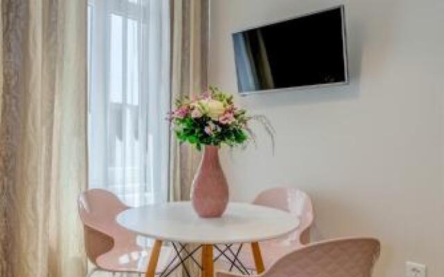Royal Theatre Apartments