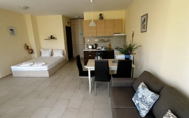 Cozy Studio at Camping Gradina