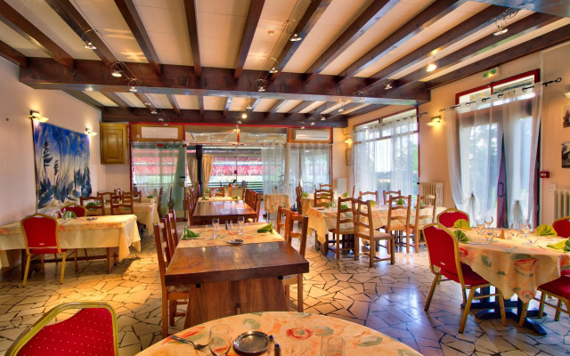 Logis Chalet du Mont Roland