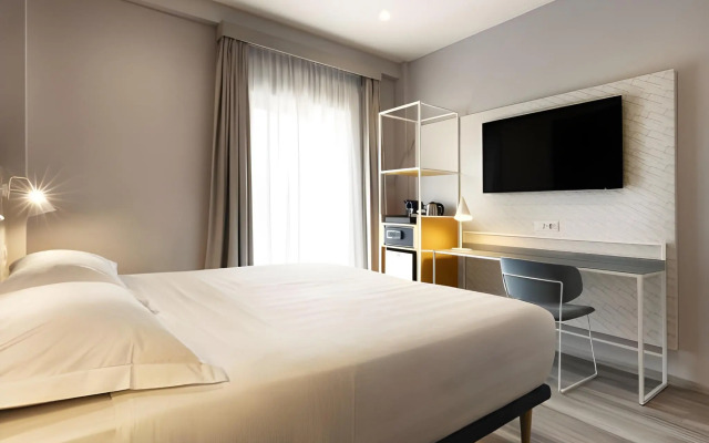 Adesso Hotel