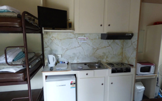 Tenterfield Lodge and Caravan Park