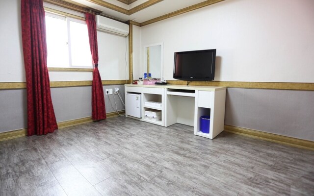 Donghae Daemyung Motel