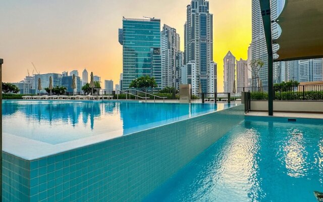 HomesGetaway-1BR in Downtown Burj Crown
