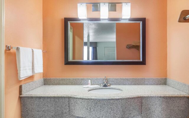 Premier Inn Palestine