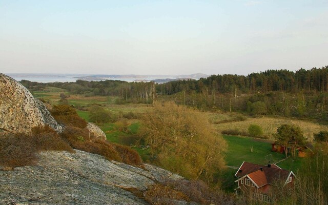 10 Person Holiday Home in Skärhamn