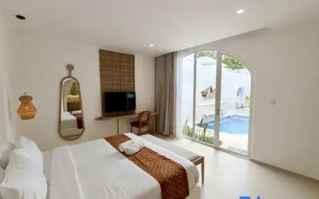 New! Charming 2BR Villa with Rustic Style