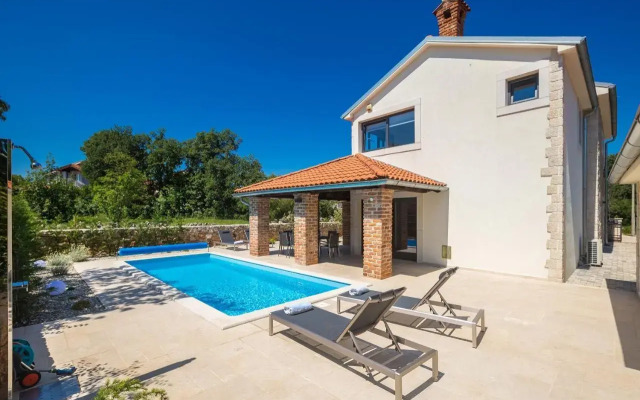 Holiday House Rasopasno Ii