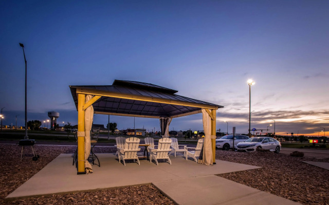 Days Inn by Wyndham Mitchell SD