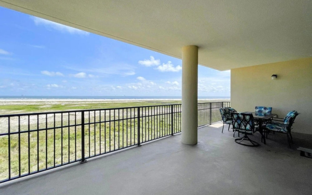 301 Holiday Isle 301 by ACP