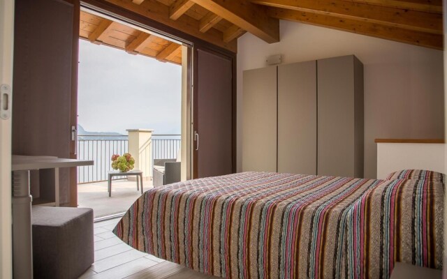 C0-e569-lbag97b2 - Dream Lake Apartment 2