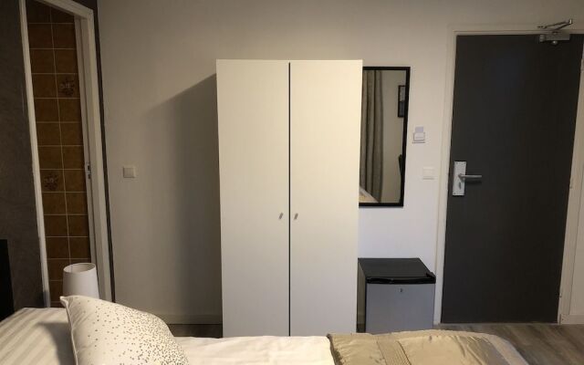 Mimosa Hotel