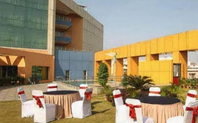 Hotel Tourist Plaza