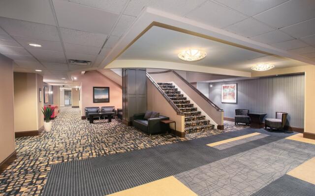 Crowne Plaza Kansas City Downtown by IHG