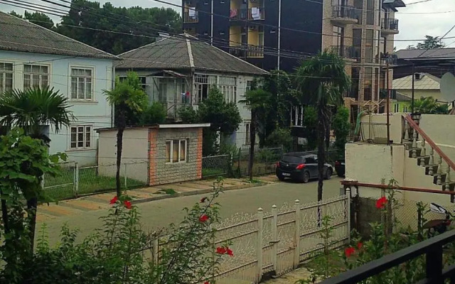 Ninoshvili Street Apartment