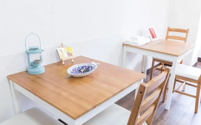 Almas Guest House - Hostel