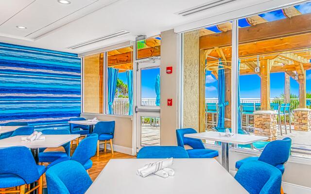 Holiday Inn Resort Oceanfront at Surfside Beach by IHG