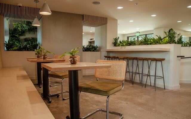Brut Hotel