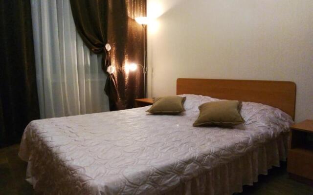 1к квартира у метро Героев труда(ТЦ Дафи, Ашан(Караван))