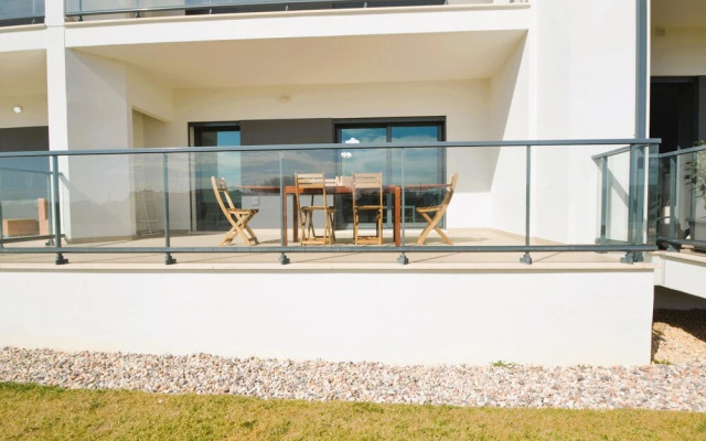 Mar in S o Martinho do Porto