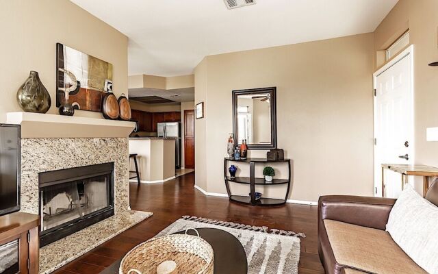 Desert Willow Walk Condo 2BR by Casago