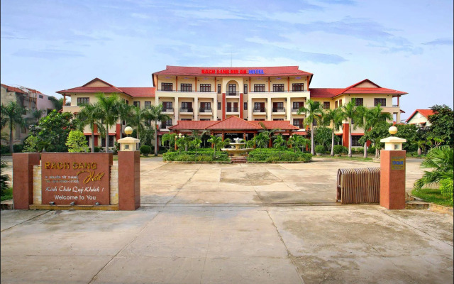 Bach Dang Hoi An Hotel