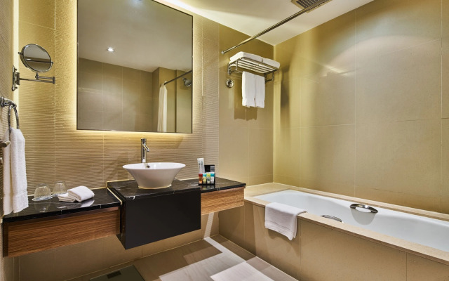 Four Points by Sheraton Shanghai, Daning