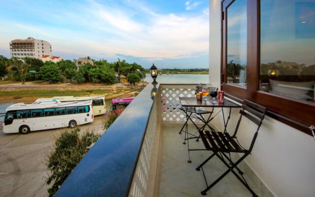 HT Riverside Homestay