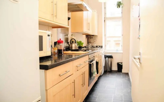 Welcoming Glasgow Home Next Underground