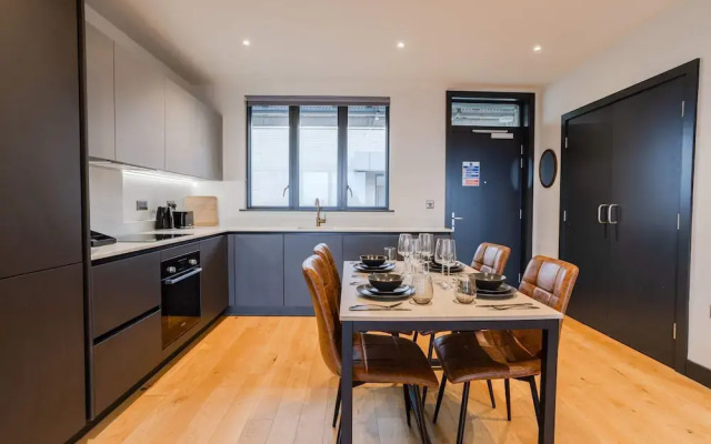 Marron Suite 2BR City Walks