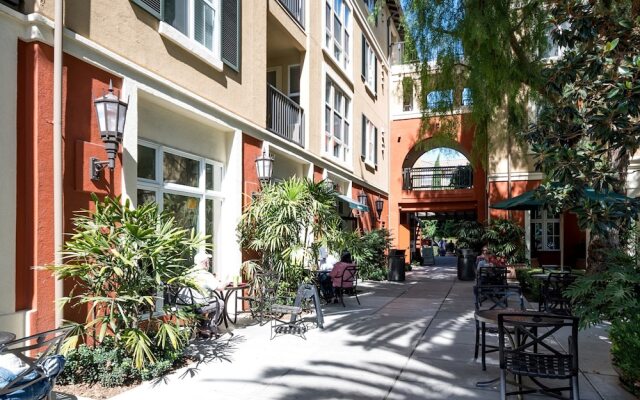 The Oaks by Bluebird Suites