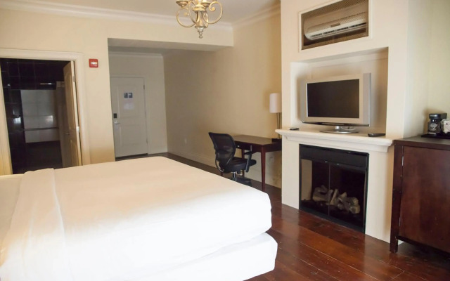 Niagara Crossing Hotel & Spa