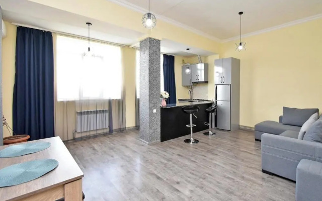 RetroCity at Komitas Avenue Apartment