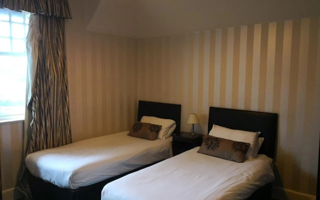 Oyo Dunmar House Hotel