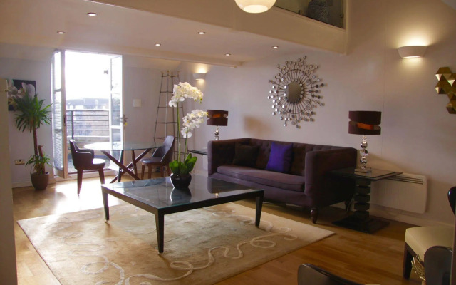 Lux Living Apartments - Marino Place