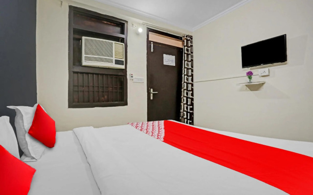 OYO 80647D Hotel Dreamland Residency