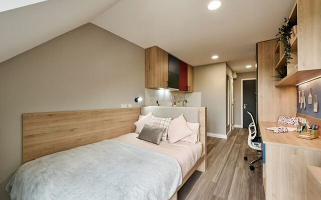 Modern Studios in BRIGHTON SK