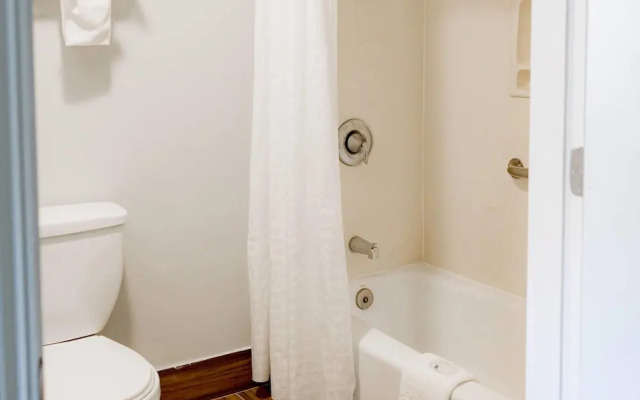 Holiday Inn Express Lathrop (stockton Area)