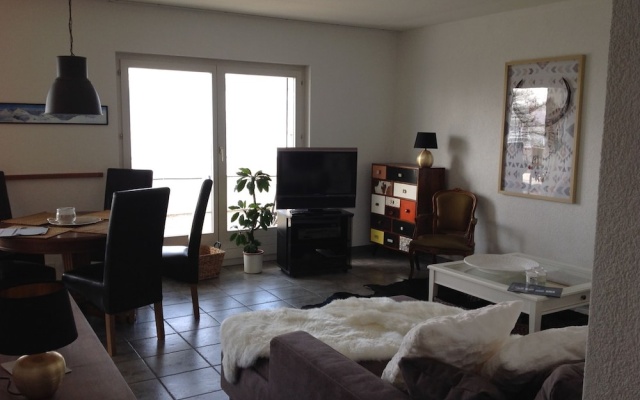 Beautifully Situated House With a View of the Mountain World – Guest Rooms – Crans Montana