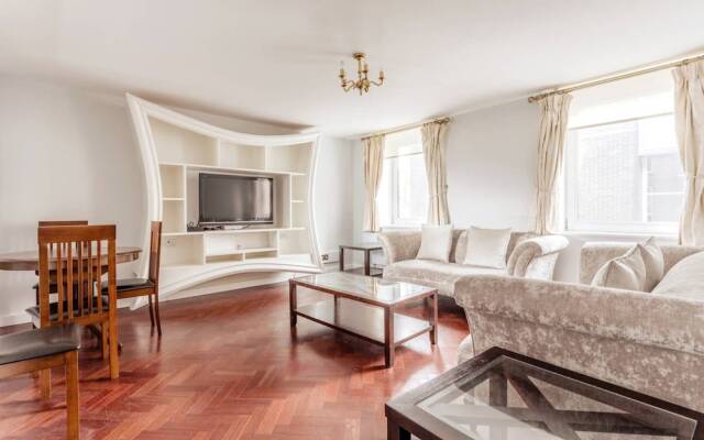 Spacious Holborn Apartment Close to Tube