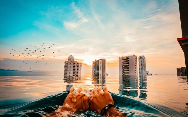 Riviera 1BR Sea View A804